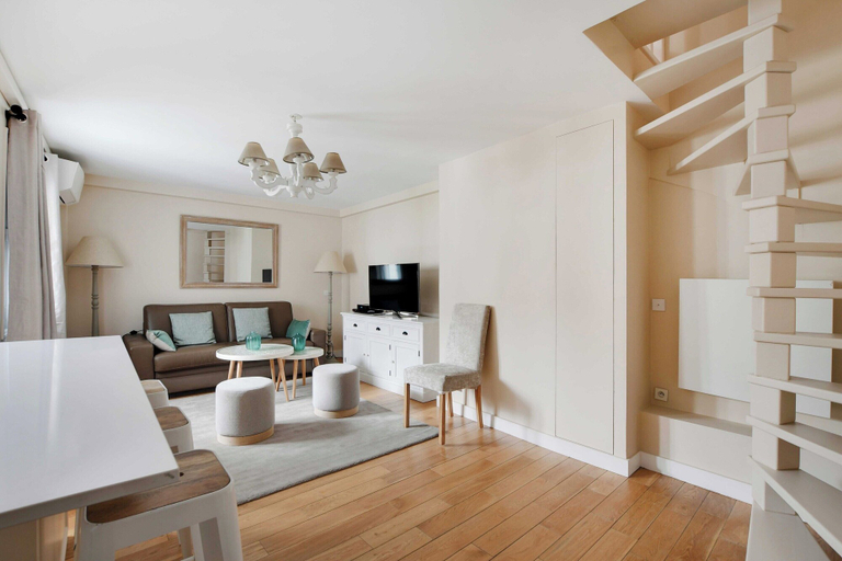Dining 5, Chic Apartment - 1br/4p - Near the Louvre, Paris