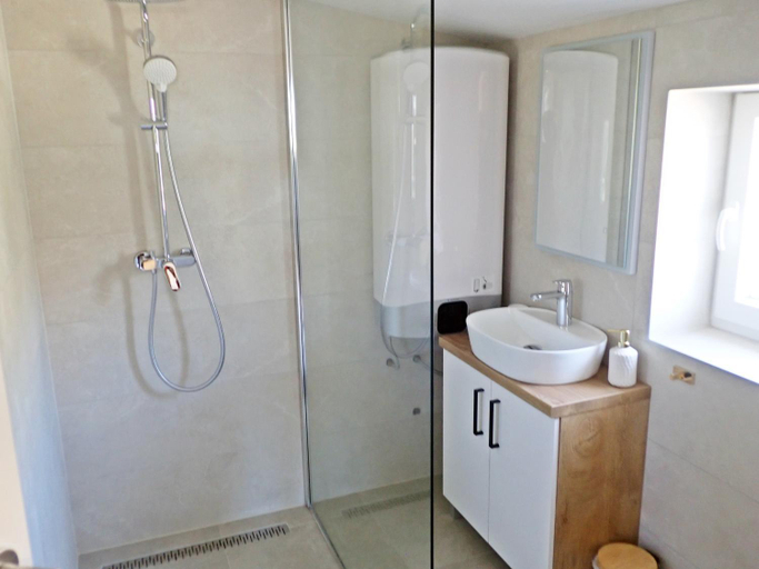 Shower, Apartments Rita, Starigrad