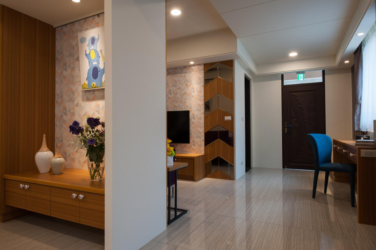 Others 4, Eight story manor, Nantou