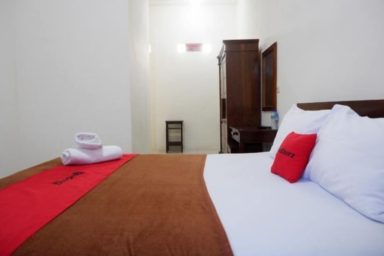 Bedroom 4, RedDoorz @ BaleEja Syariah Senggigi, Lombok