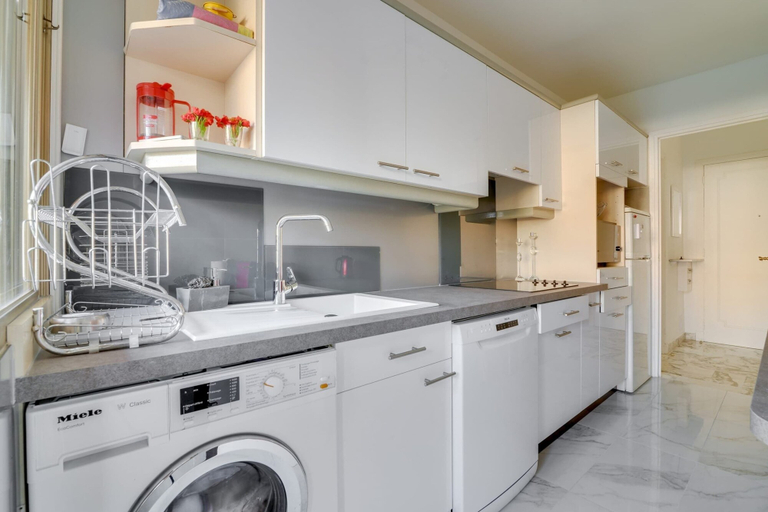 Private kitchen 3, Superbe Appartement- 4p/1br - Croisette, Alpes-Maritimes