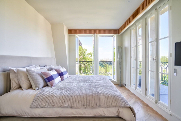 Room 2, Exceptional Duplex - 4bed/8p - Eiffel Tower View, Paris