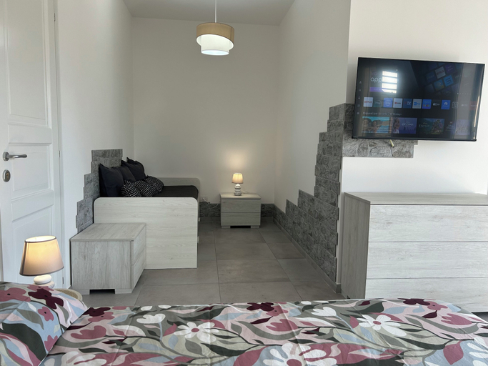 Bedroom 2, Our Beach Guest House, Rome