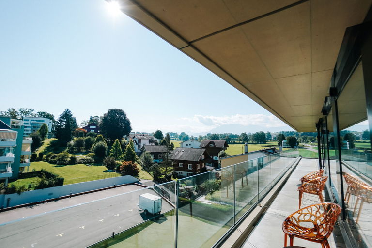 Exterior & Views 15