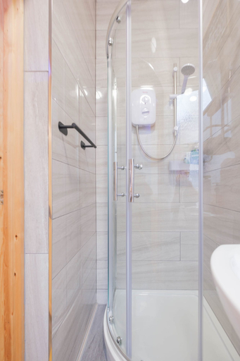 Bathroom 5, Stylish Stays in Leeds, Hosted With Care, Leeds
