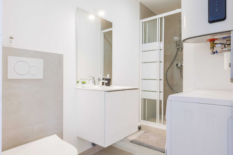 Bathroom, Comfortable Studio for 2 People - Puteaux, Hauts-de-Seine