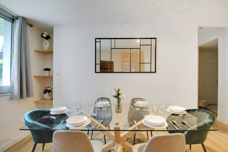 Dining 5, Spacious Apartment - 3br/8p - Place de la Nation, Paris