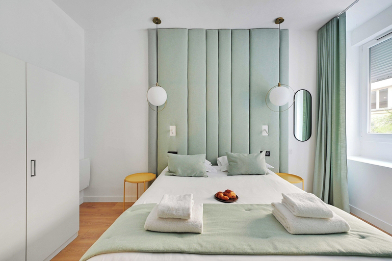 Bedroom 4, Charming Apartment in Marais With 1 Room, Paris