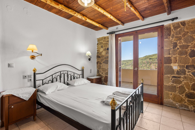Bedroom 2, Countryside Apartment 1 With Shared Swimming Pool, Crete