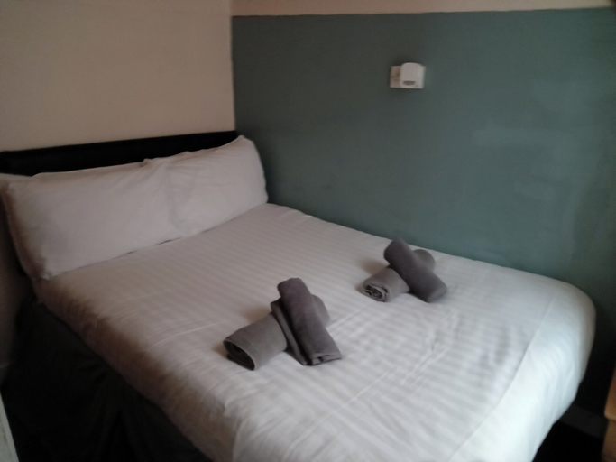 Room 4, Seaside Escape at Withnell Road, Blackpool
