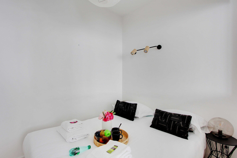 Bedroom 5, Modern Apartment for 4 People, Paris