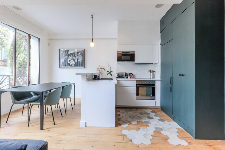 Others 4, Newly renovated Loft Bastille, Paris