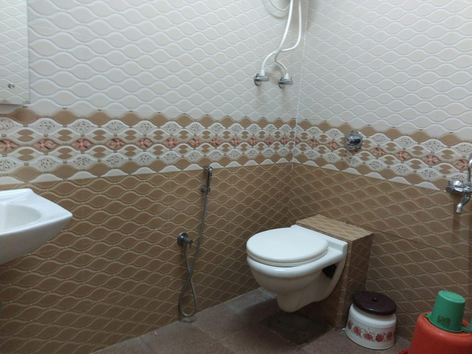 Bathroom 10