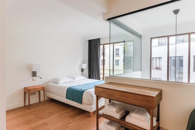 Bedroom 2, Newly renovated Loft Bastille, Paris