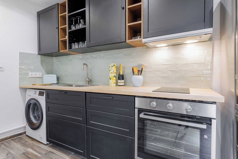 Private kitchen 2, Urban Refuge in the Heart of the Marsh 1bdr / 3P, Paris
