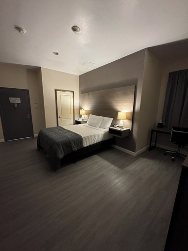 Bedroom 5, Dream Hotel Bronx, Westchester
