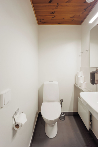 Bathroom 3, Holiday Club Rukatunturi Apartments, Northern Ostrobothnia