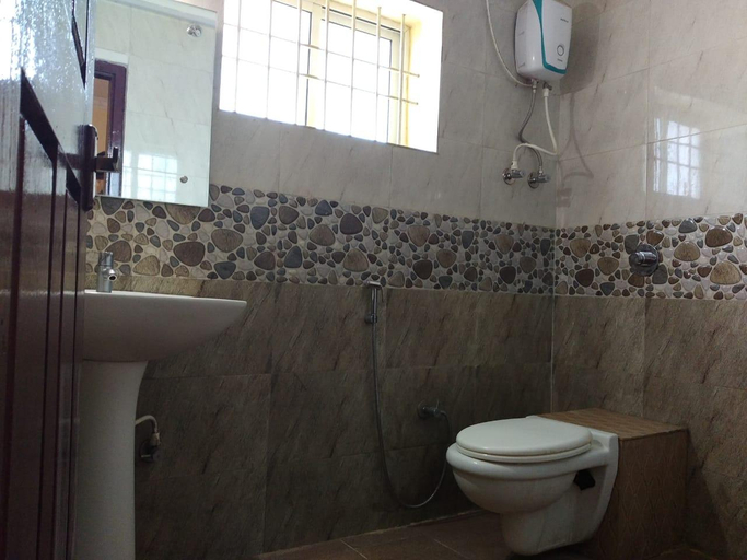 Bathroom 10