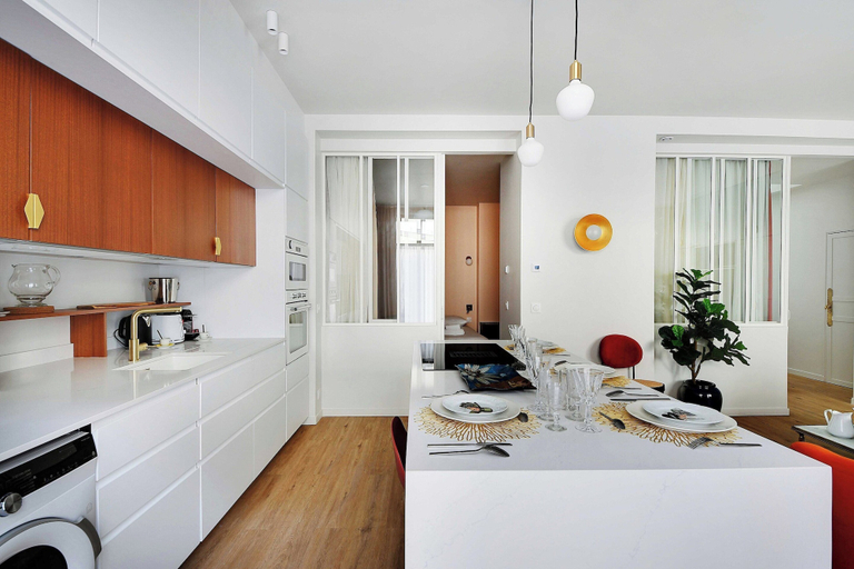 Private kitchen 4, Magnificent Apartment -2BR6P- École Militaire, Paris