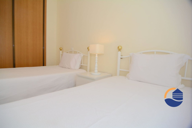 Room 2, 39, Portimão