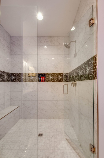 Room 4, Large Group Lux 3mi Downtown - Rooftop City Views, Davidson
