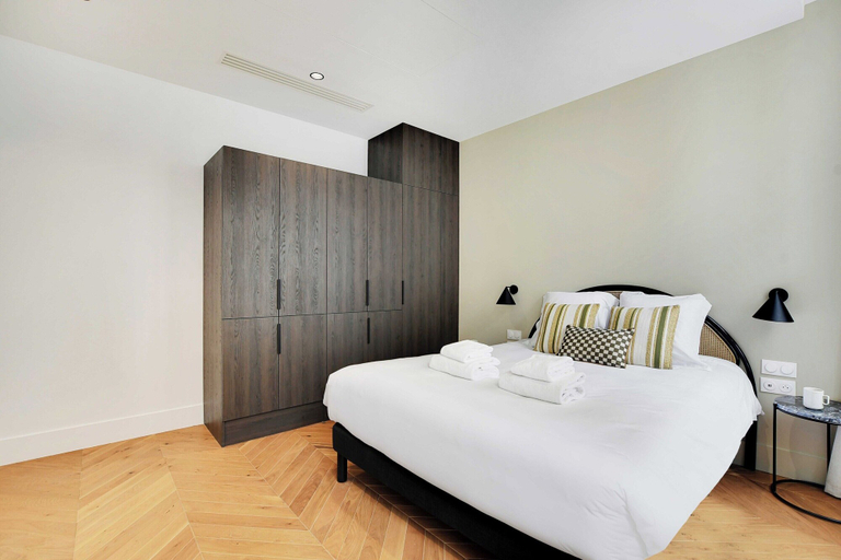 Bedroom 3, Luxury Apartment 1br/4p - Opera, Paris