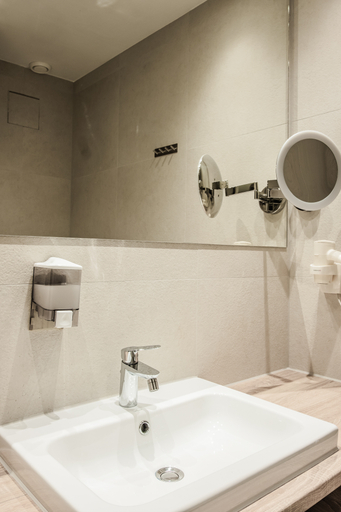 Bathroom 4, Theater Hotel Salzburg, Salzburg