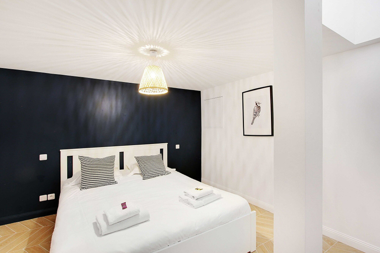 Bedroom 5, Modern Apartment - 1br/4p - Roquette, Paris