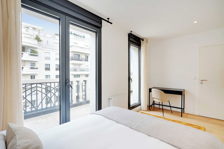 Room 2, Duplex With Terrace in Levallois, Hauts-de-Seine