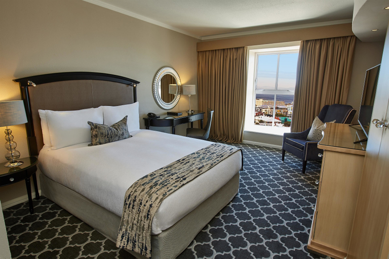 Bedroom 3, Southern Sun The Cullinan, City of Cape Town
