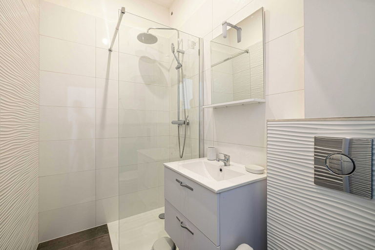 Bathroom, Cozy Studio - Cannes Center - 2 People, Alpes-Maritimes