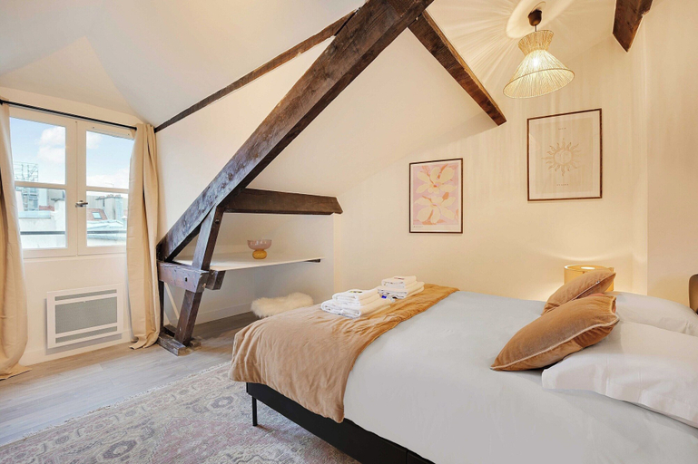 Room 3, Charming Duplex in Marais for 2 People, Paris