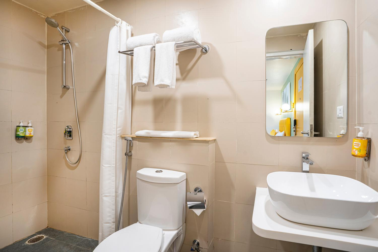 Bathroom 3, Bloom Hotel - Sector 19, Gautam Buddha Nagar