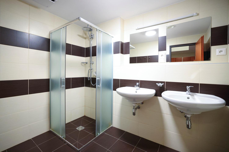 Bathroom 3, Hostel Jarov III. F, Praha 3