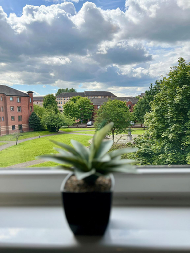Others 5, Spacious 2 Bed-Flat in Glasgow City | Free Parking, Glasgow