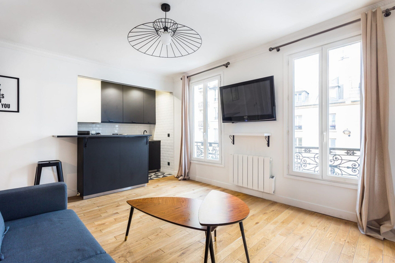 Living area 3, Charming Apt - 1BD/4P - Bastille/Charonne, Paris