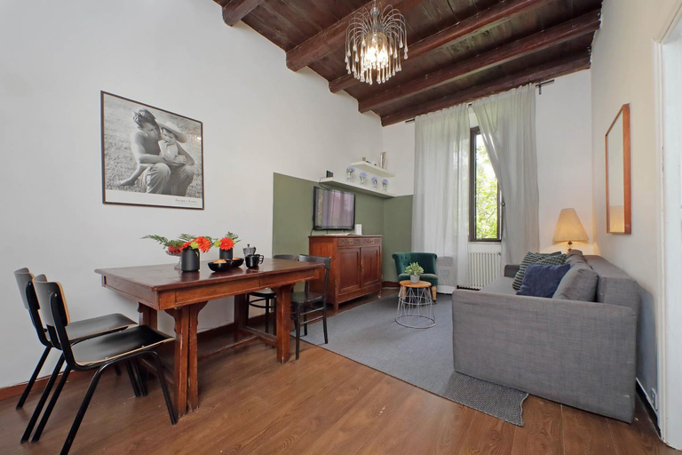Others 5, Tevere apartments, Roma