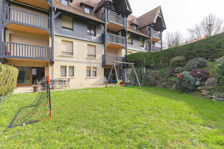 Others 4, 3 Bedroom Apartment With Garden and Swimming Pool, Calvados