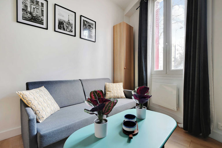 Living area 2, Peaceful Apartment With 1 Room, Paris