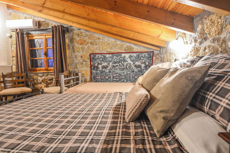 Bedroom 3, Petrino Lodge, Peloponnese