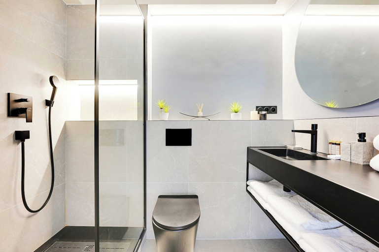 Bathroom, Modern Apartment - Saint-manda - 1br/4p