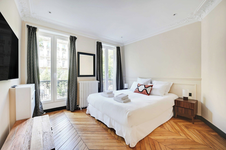 Room 2, Charming apt - 2br/6p - Ternes/ Arc de Triomphe, Paris