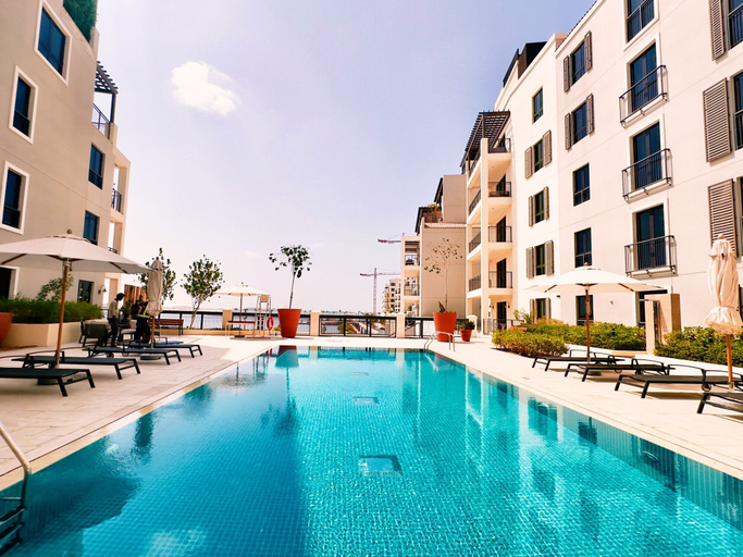 Room 3, Contemporary La Mer 1BR w Beach Access, Dubai