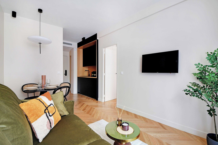Living area 2, Charming Apartment - 1br/4p - Beaugrenelle, Paris