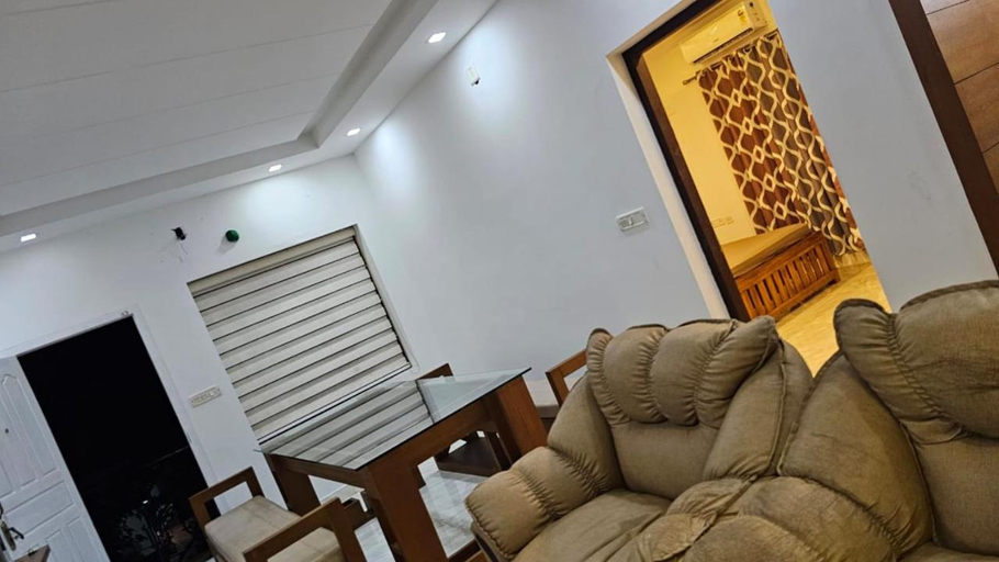 Others 5, Royal Stay, Thrissur