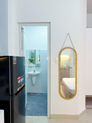 Bathroom 4, UNITE PREMIRE 1, District 8