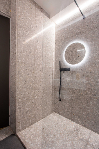 Bathroom 4, Magnificent 1 room apartment, Paris