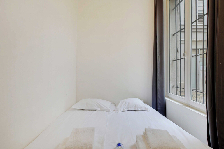 Bedroom 3, Welcoming apartment - 1BR/4P - Grands Boulevards, Paris