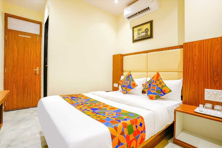 Bedroom 2, Hotel Emirates Suite, Mumbai City