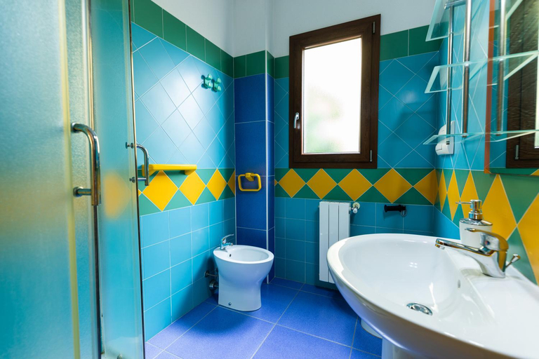 Bathroom 3, Theo's Rooms, Olbia-Tempio